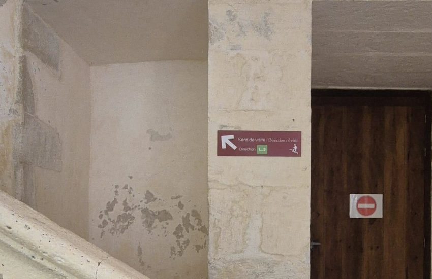 plaque-signalétique-directionnelle